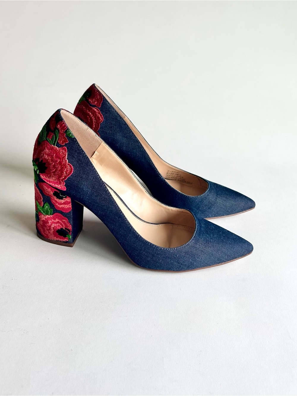 Jessica Simpson Gray Textile Red Flower Embroidery Point Toe Heels size 8.5